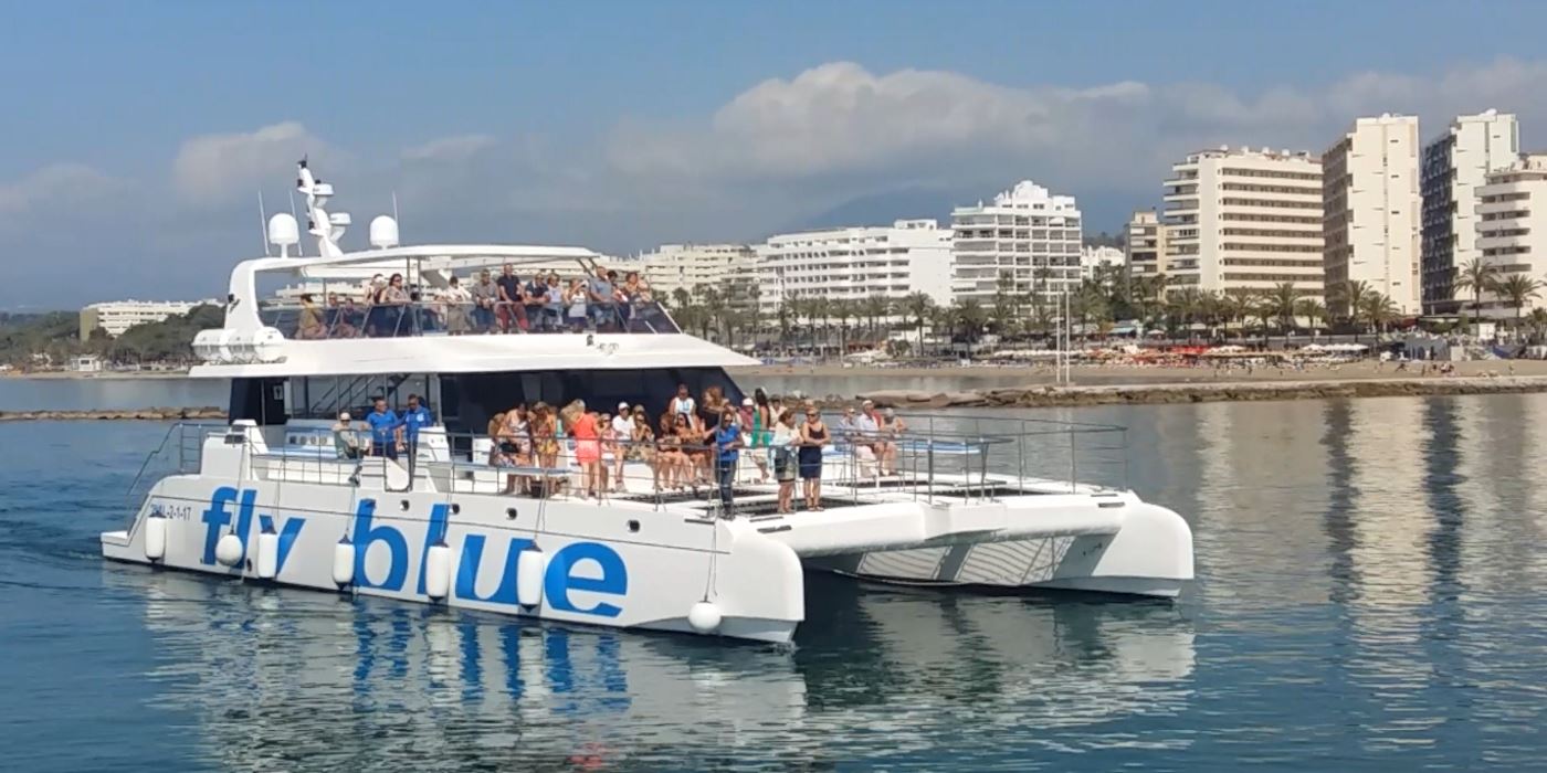 paseos-barcos-malaga-marbella-catamaran.jpg